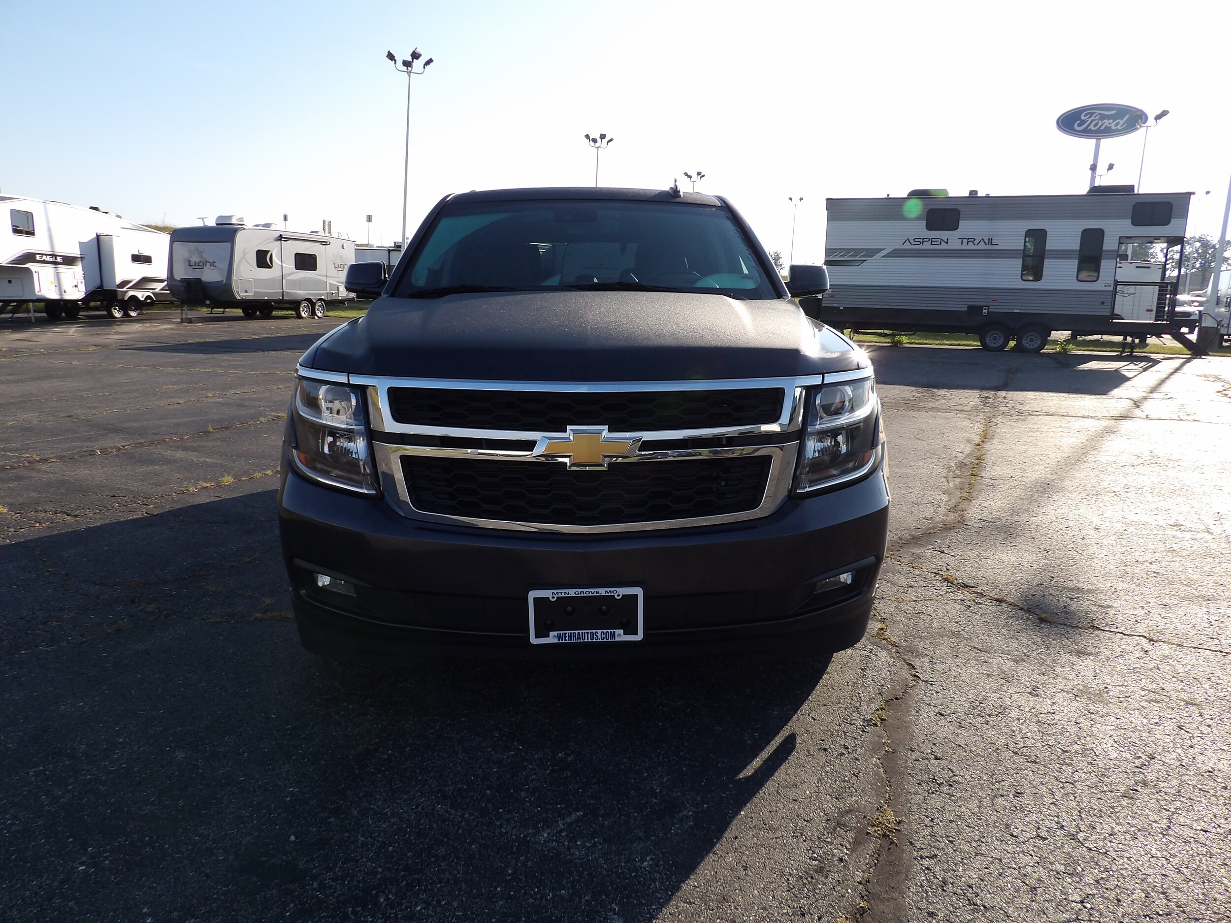 2018 Chevrolet Tahoe LT photo 3