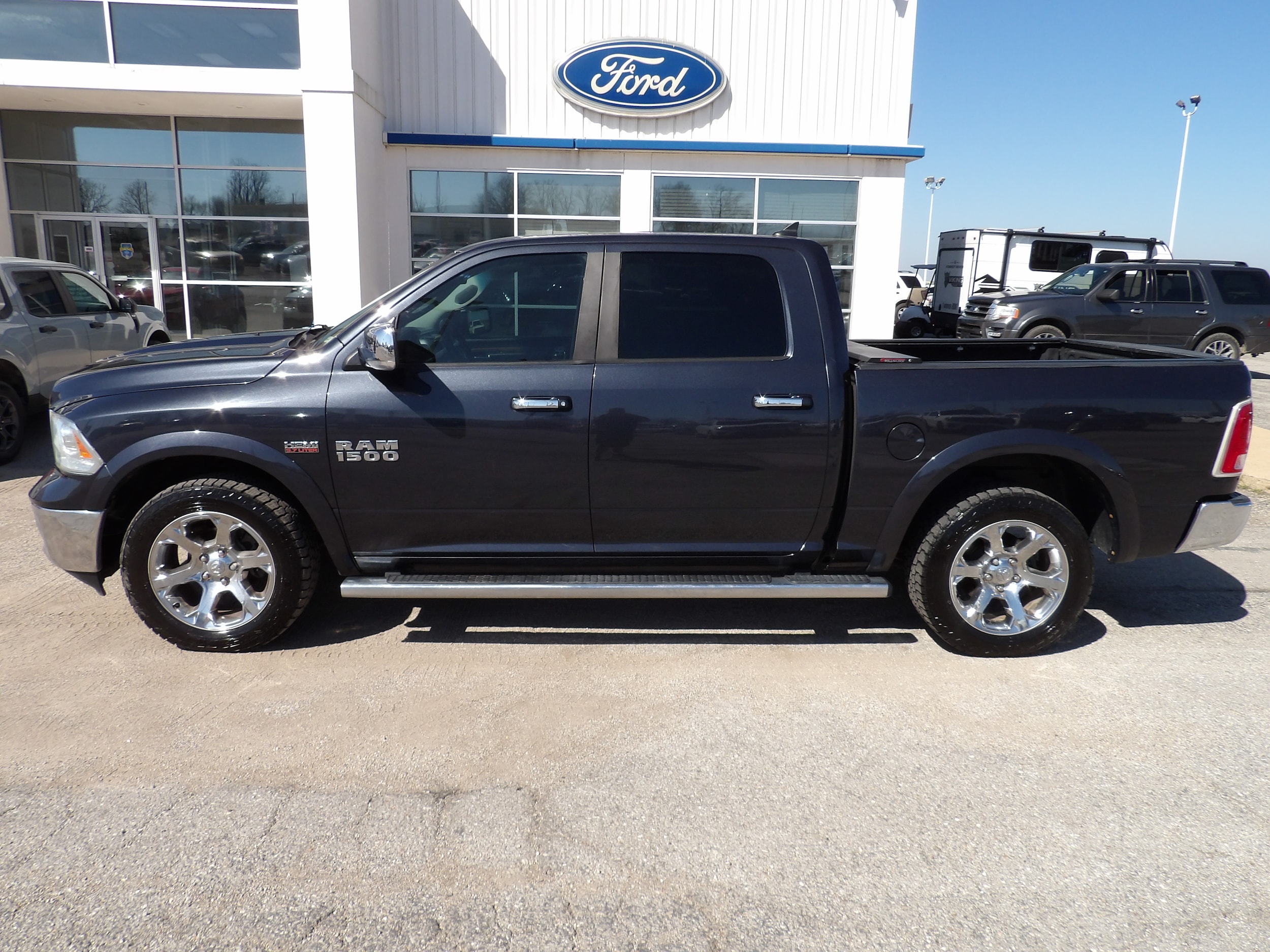 2015 RAM Ram 1500 Pickup Laramie