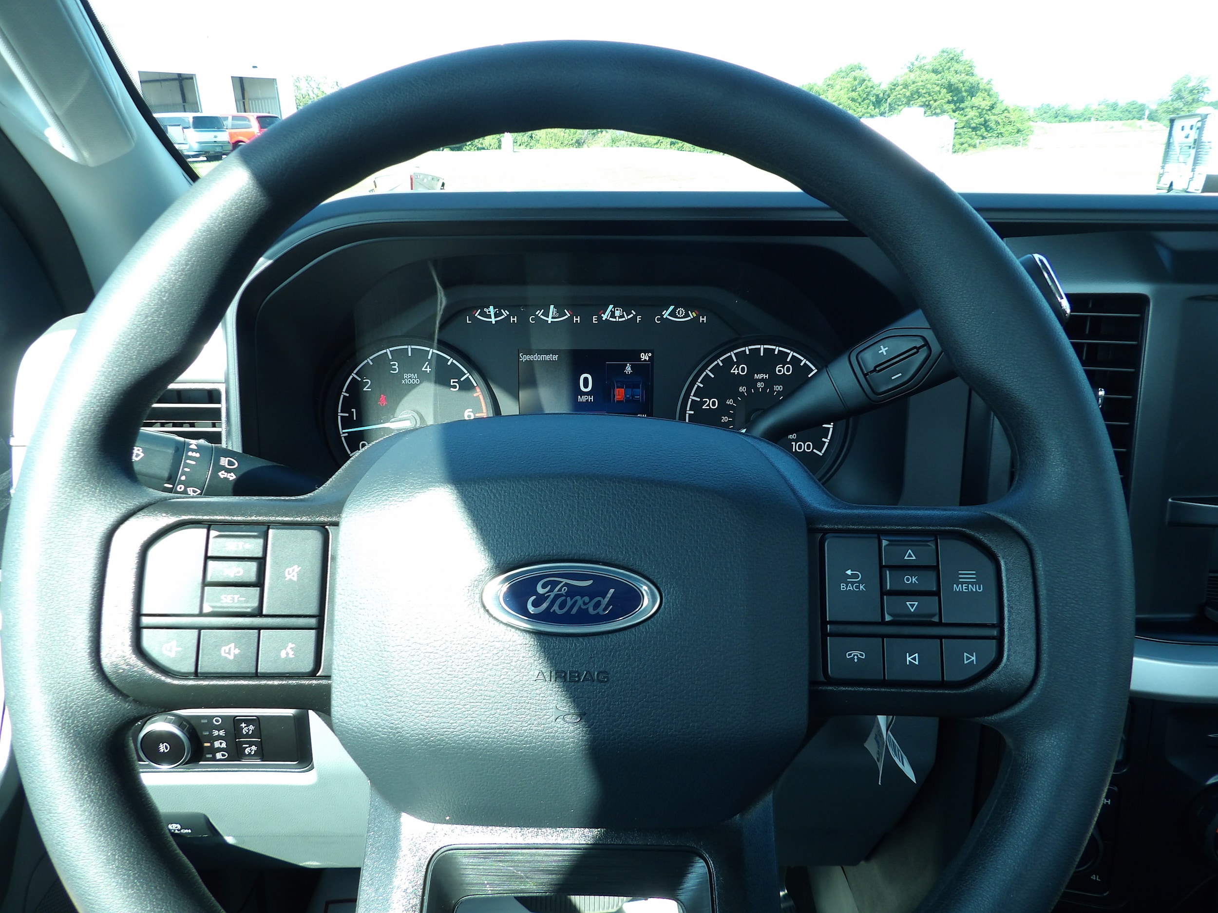 2025 Ford F-350 Super Duty XL - Photo 14