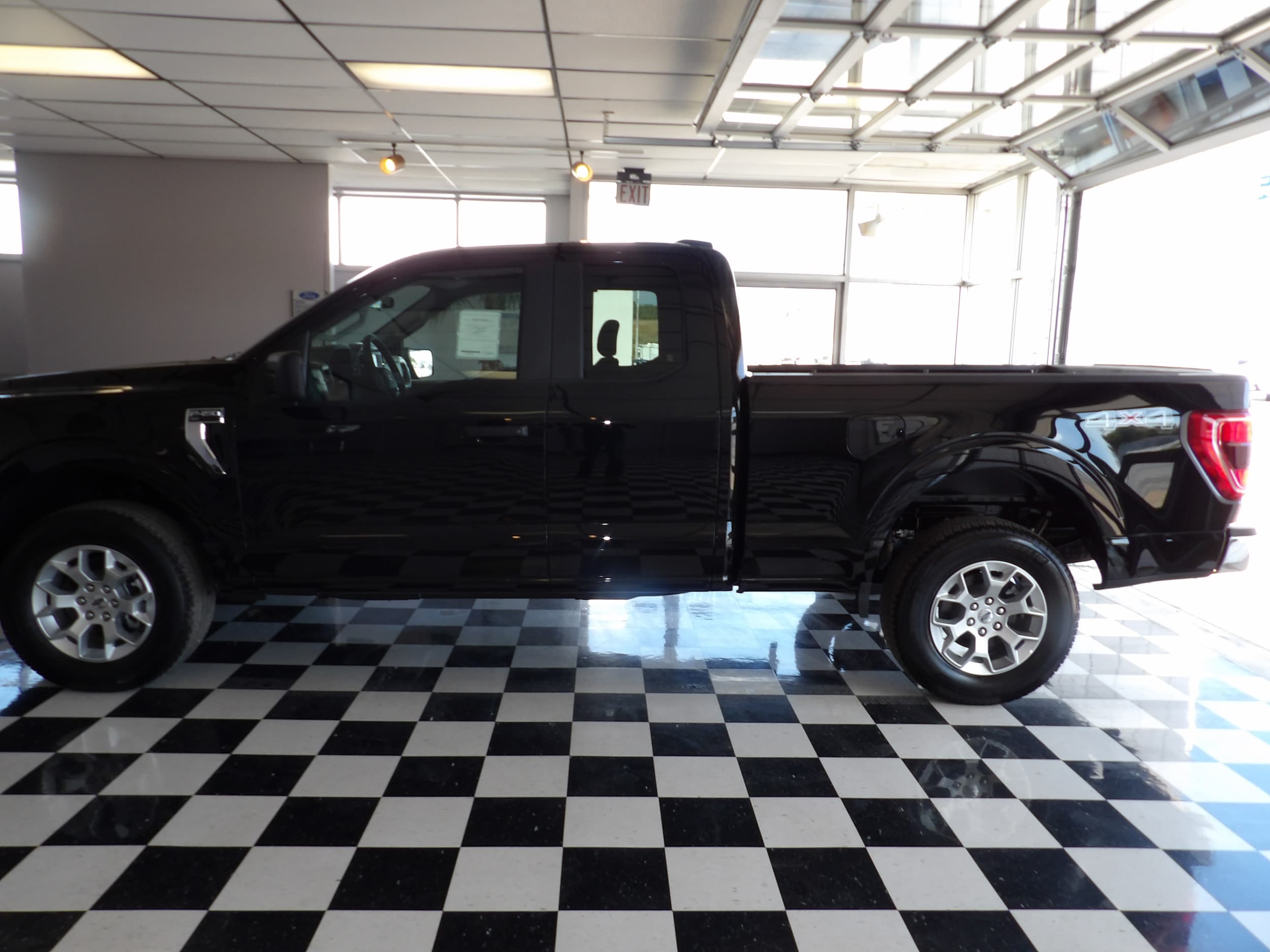 Used 2022 Ford F-150 XLT with VIN 1FTEX1EP4NKF30822 for sale in Mountain Grove, MO