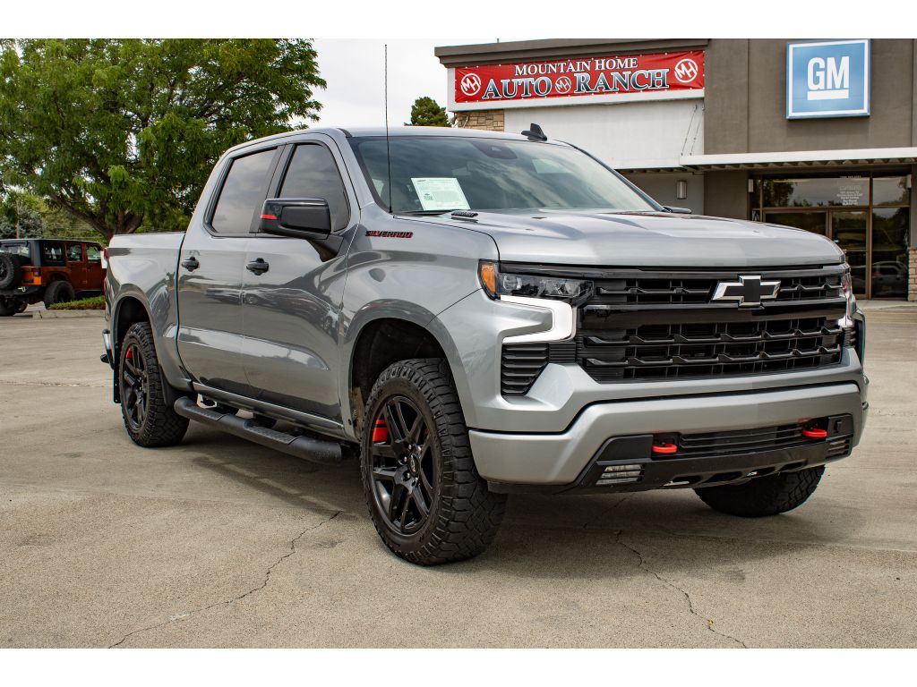 2024 Chevrolet Silverado 1500 RST photo 2