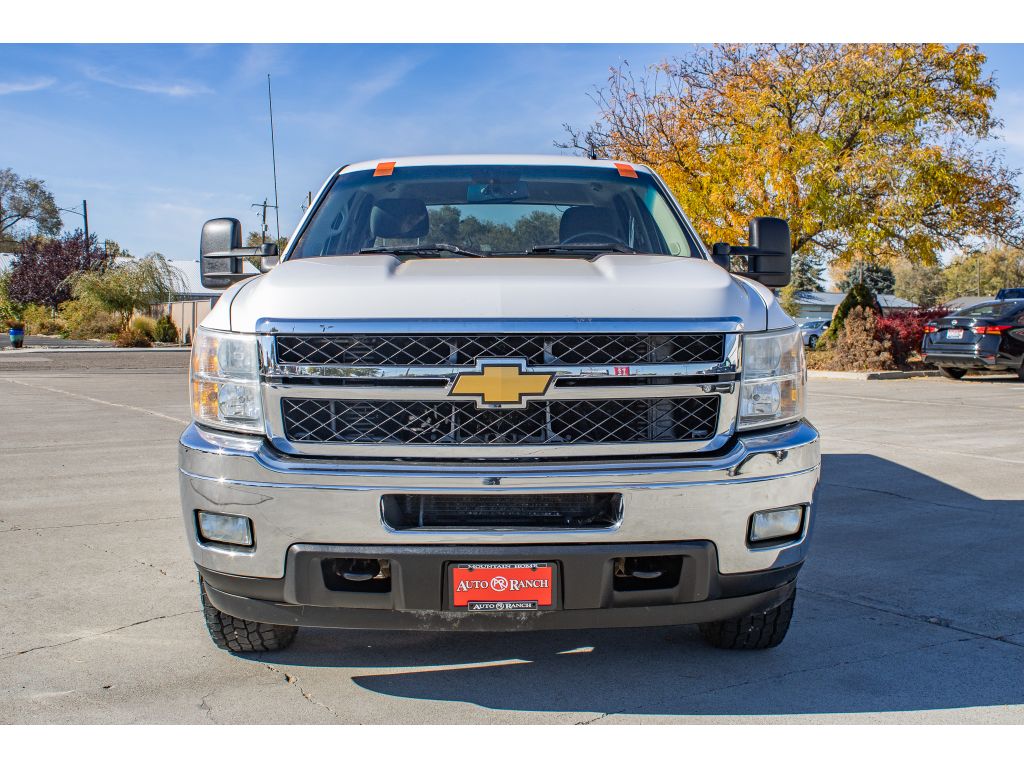 2013 Chevrolet Silverado 2500HD LT photo 2