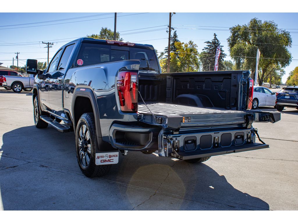 2026 GMC Sierra 3500HD Denali - Photo 11