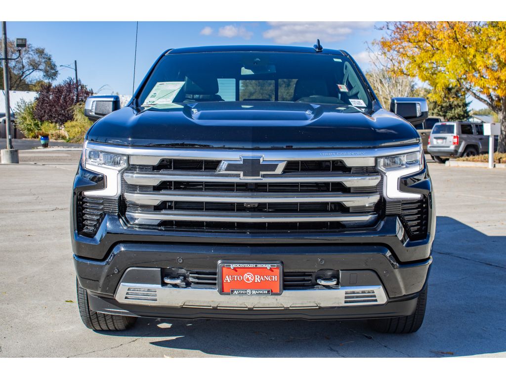 2023 Chevrolet Silverado 1500 High Country photo 2