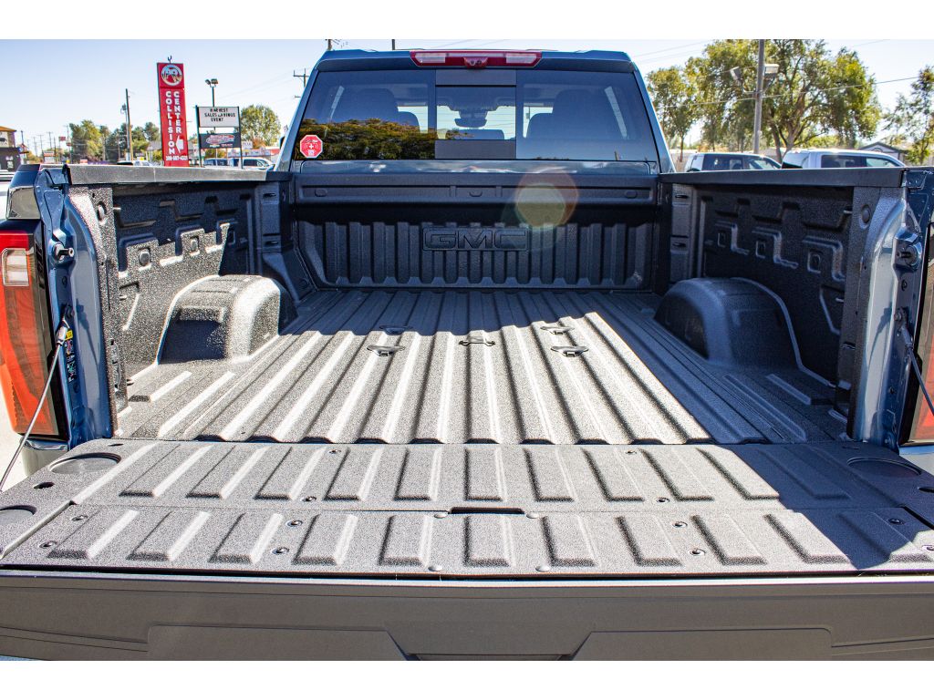 2026 GMC Sierra 3500HD Denali - Photo 10