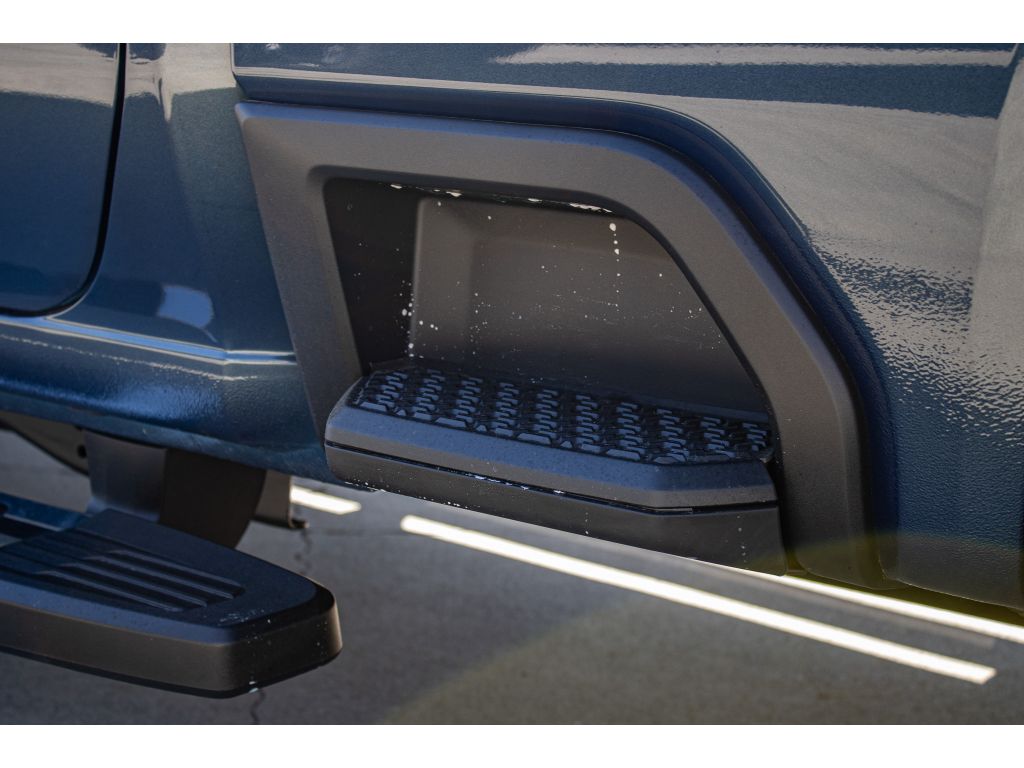 2026 GMC Sierra 3500HD Denali - Photo 14