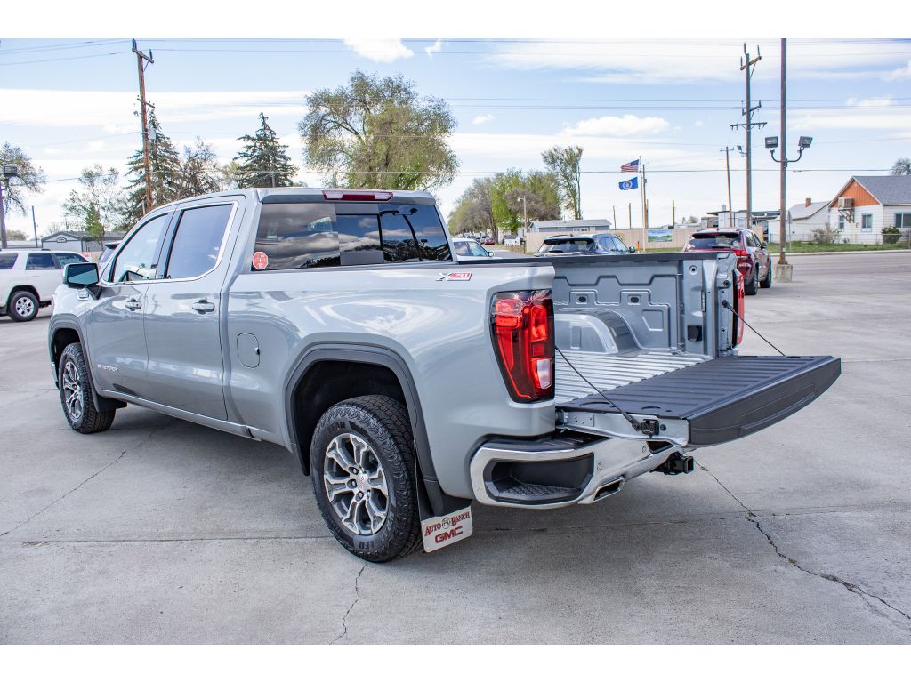 2026 GMC Sierra 1500 SLE - Photo 9