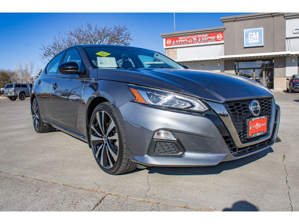2022 Nissan Altima 2.5 SR photo 2
