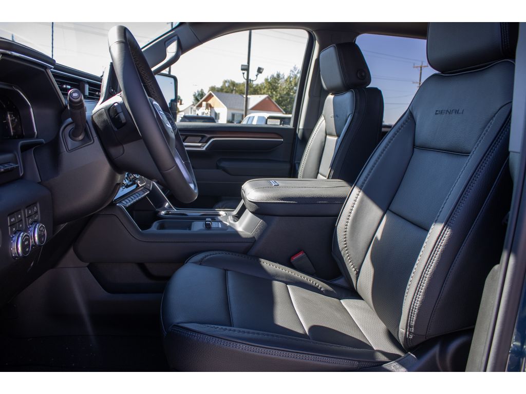 2026 GMC Sierra 3500HD Denali - Photo 25