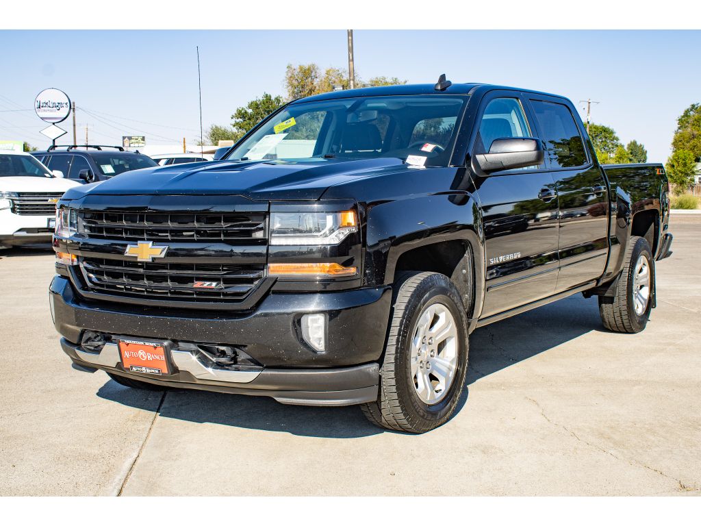 2018 Chevrolet Silverado 1500 LT photo 4