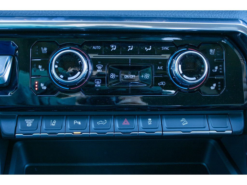 2026 GMC Sierra 3500HD Denali - Photo 32