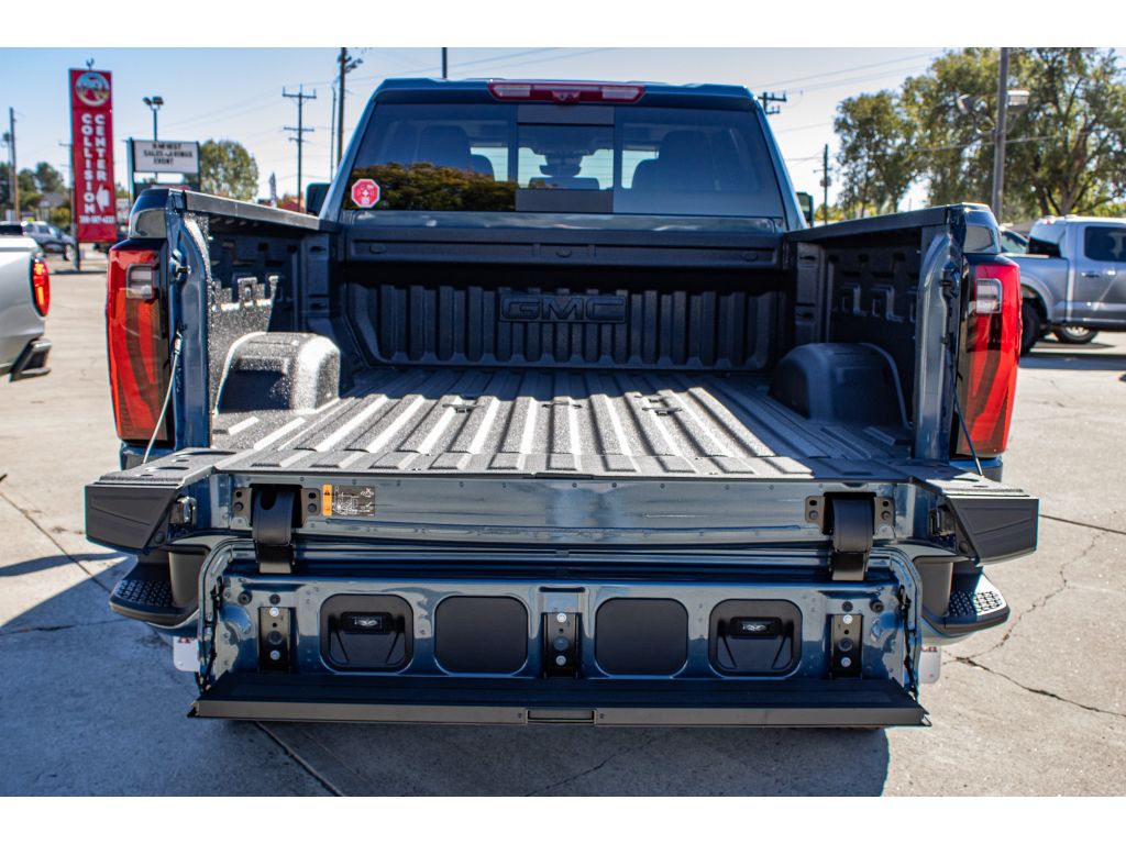 2026 GMC Sierra 3500HD Denali - Photo 12