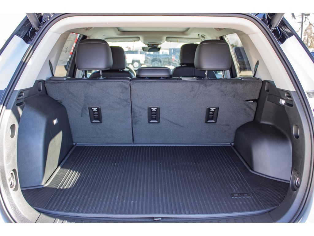 2026 GMC Terrain Denali - Photo 11