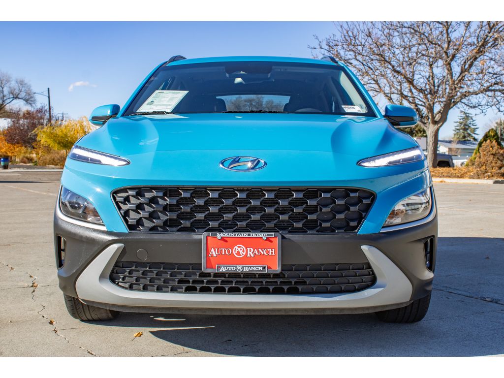 2023 Hyundai Kona SEL photo 3