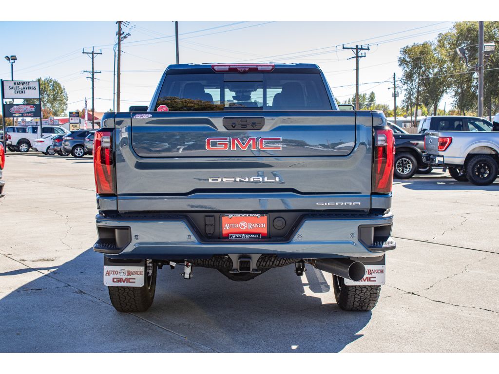 2026 GMC Sierra 3500HD Denali - Photo 7