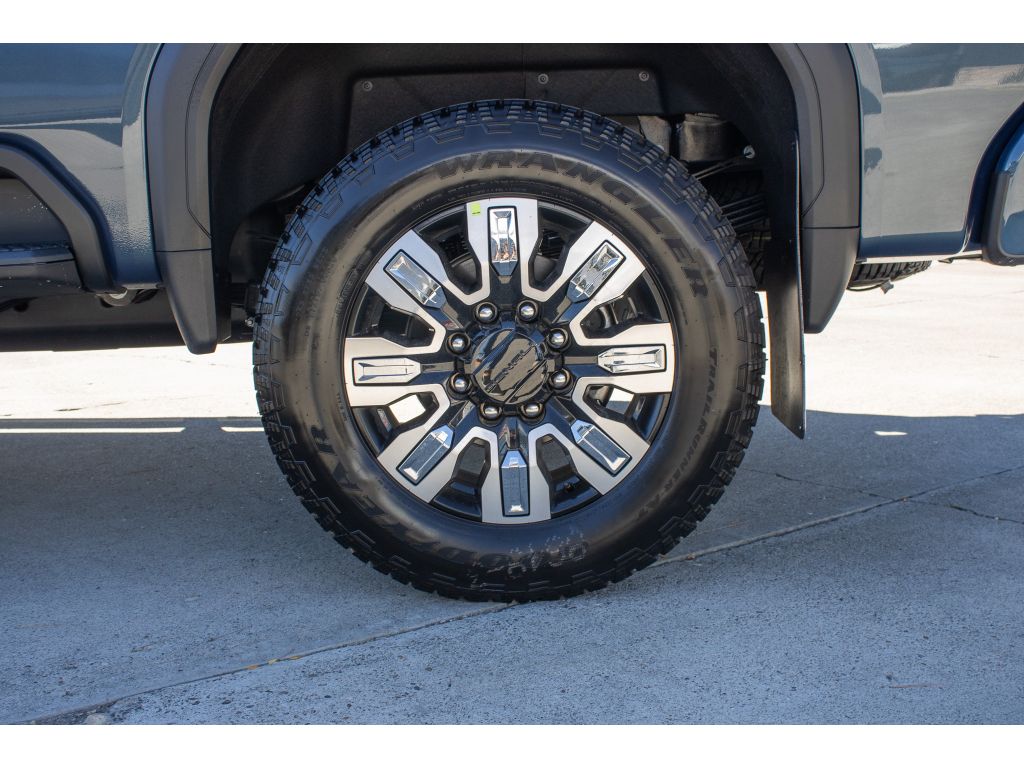 2026 GMC Sierra 3500HD Denali - Photo 13