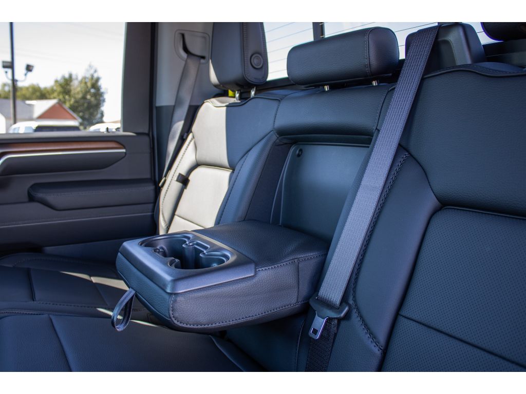2026 GMC Sierra 3500HD Denali - Photo 20
