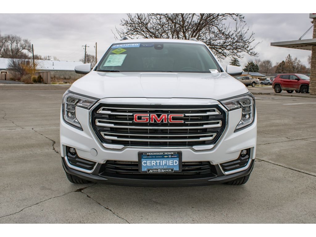 Used 2024 GMC Terrain SLT SUV