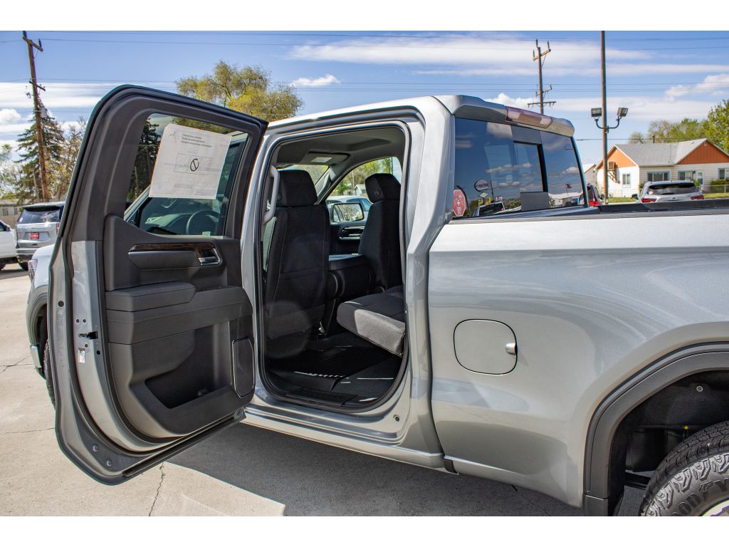 2026 GMC Sierra 1500 SLE - Photo 13