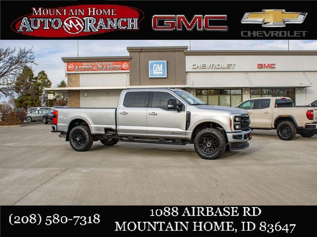 2024 Ford F-350 Super Duty Lariat's photo