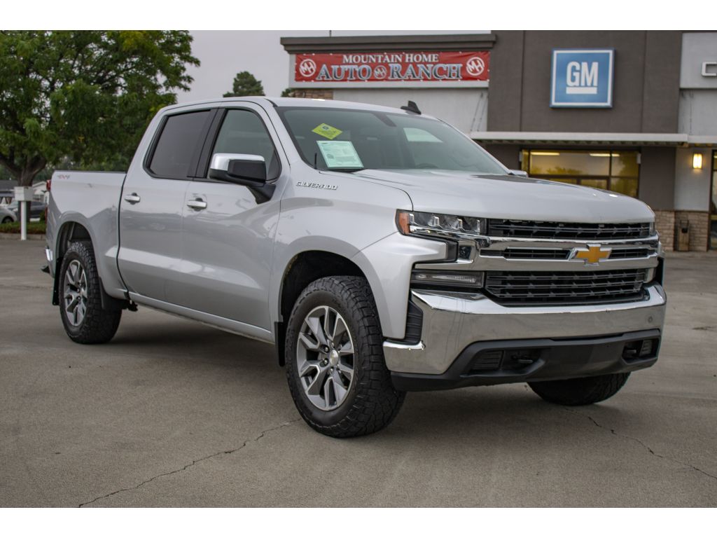 2020 Chevrolet Silverado 1500 LT photo 2