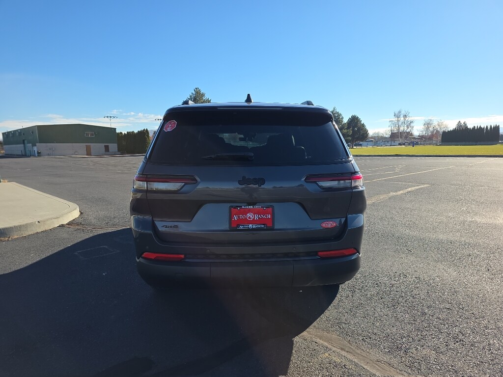 New 2025 Jeep Grand Cherokee L Laredo SUV