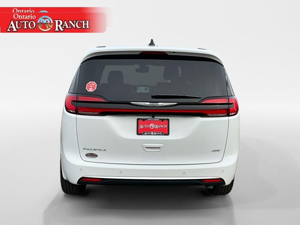 New 2026 Chrysler Pacifica Select Van Passenger Van