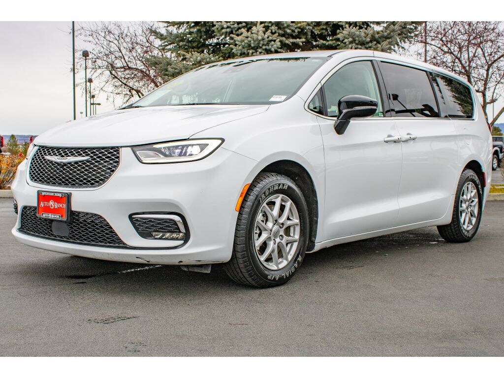 Used 2024 Chrysler Pacifica Touring L Van Passenger Van