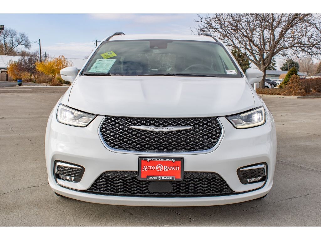 Used 2022 Chrysler Pacifica Touring L Van Passenger Van