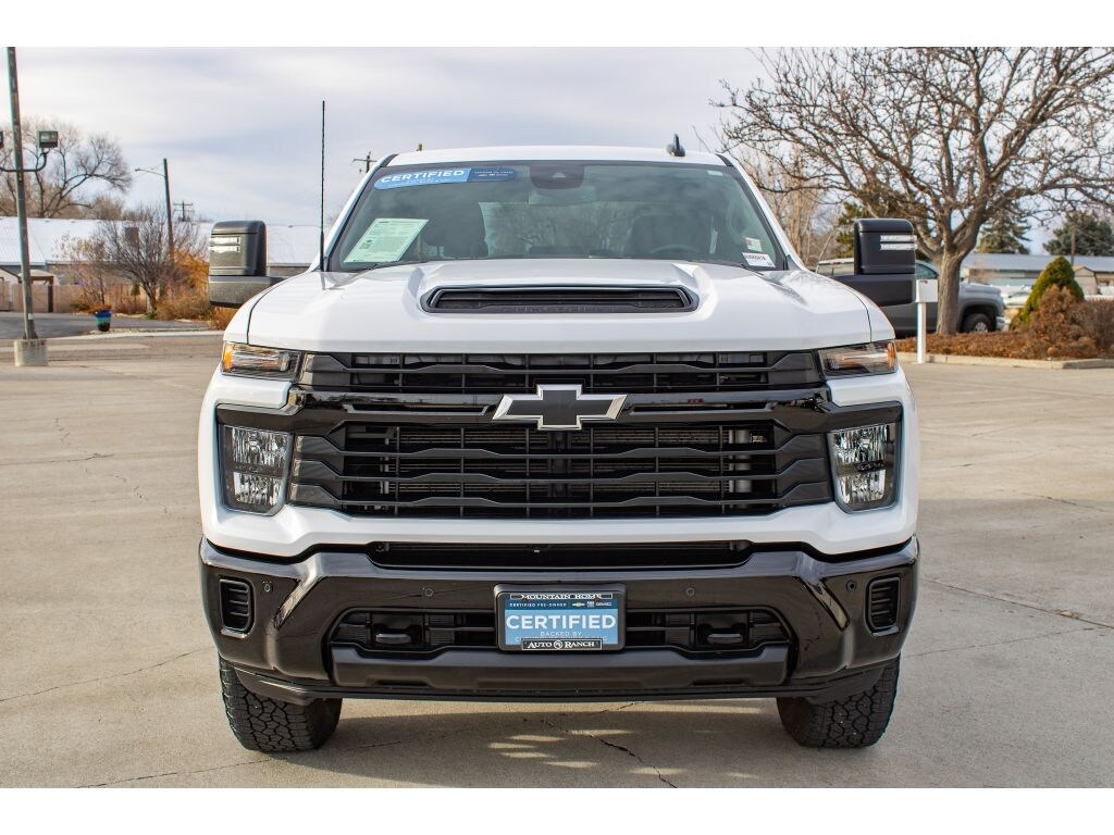 Used 2025 Chevrolet Silverado 2500 HD Custom Truck Crew Cab