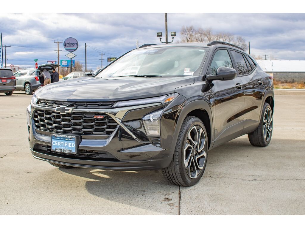 Used 2025 Chevrolet Trax 2RS SUV