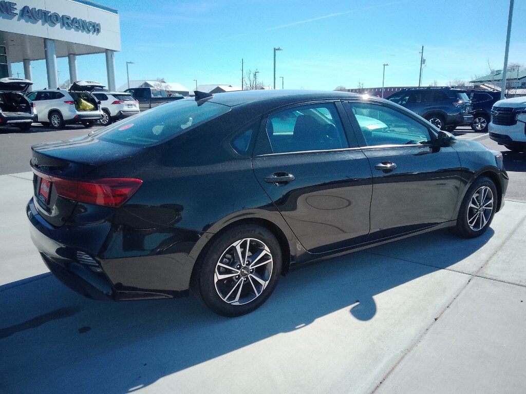 Used 2023 Kia Forte LXS Sedan