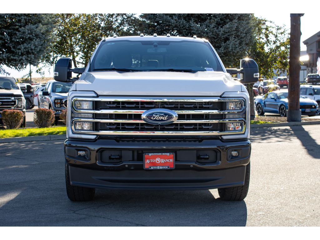 2025 Ford F-350 King Ranch photo 3