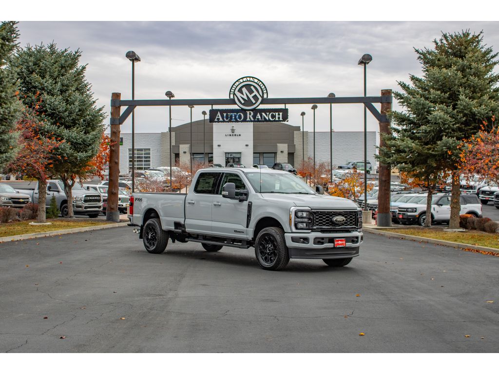 2026 Ford F-350 Super Duty Lariat's photo