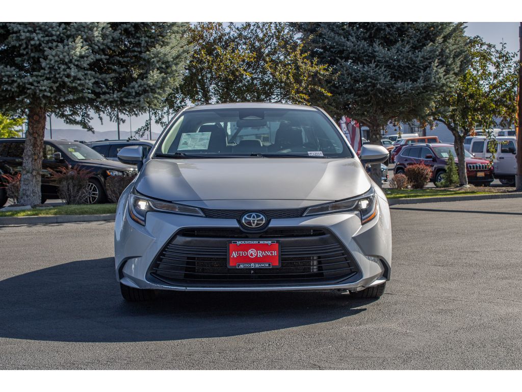 2023 Toyota Corolla LE photo 2