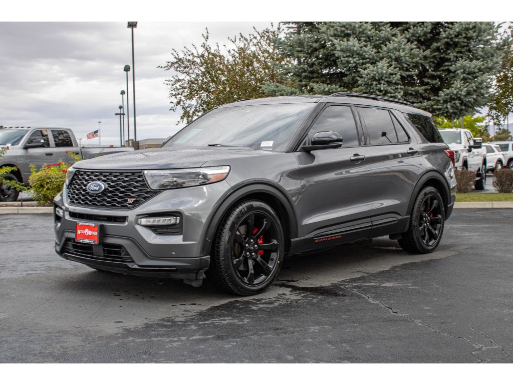 2021 Ford Explorer ST photo 4