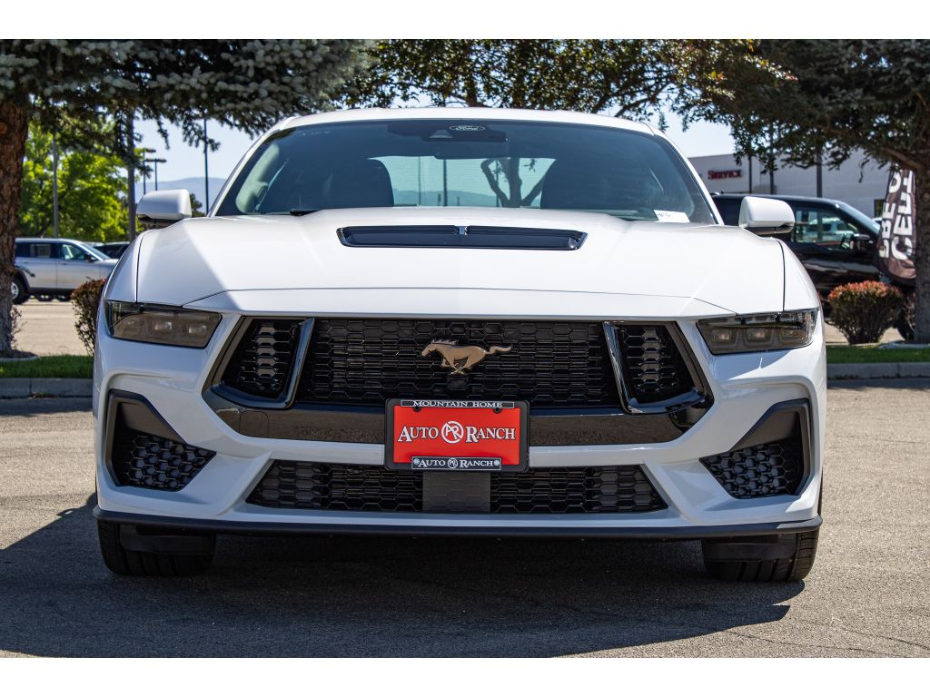 2025 Ford Mustang GT Premium photo 2