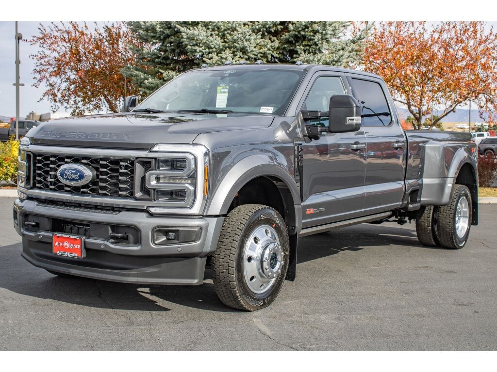 New 2026 Ford F-450 Platinum Crew Cab