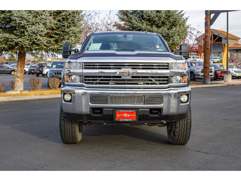 2015 Chevrolet Silverado 3500HD LT photo 3