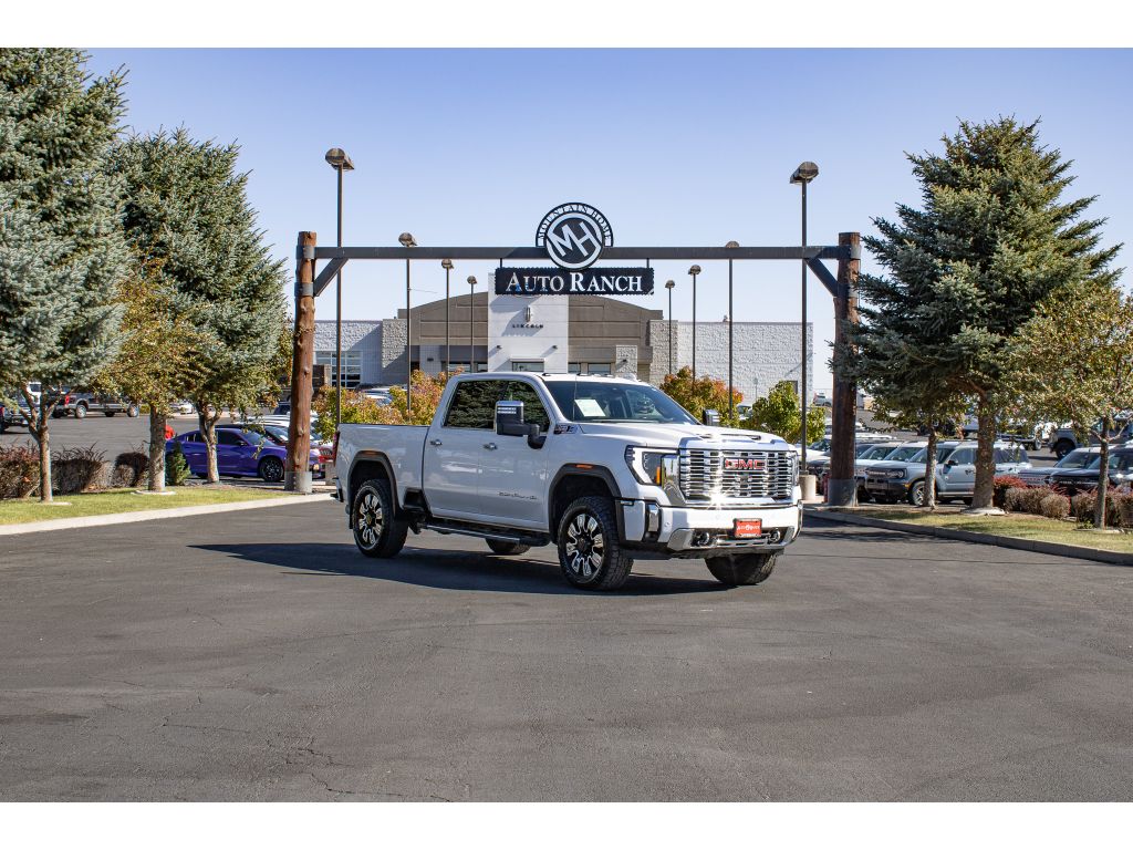 2024 GMC Sierra 2500HD Denali's photo