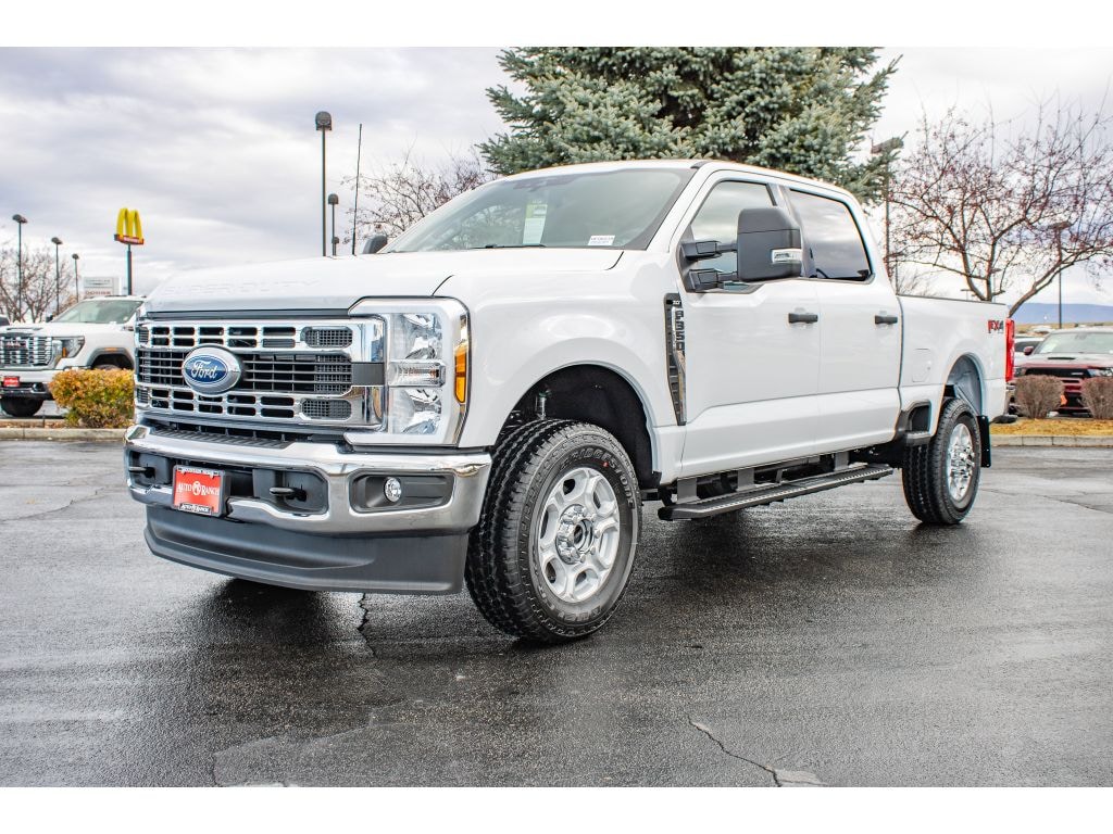 New 2026 Ford F-350 XLT Crew Cab