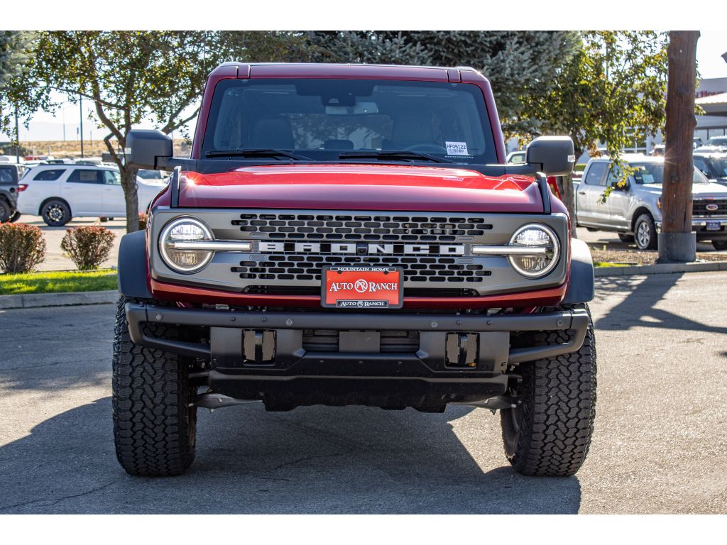 2025 Ford Bronco Badlands photo 2