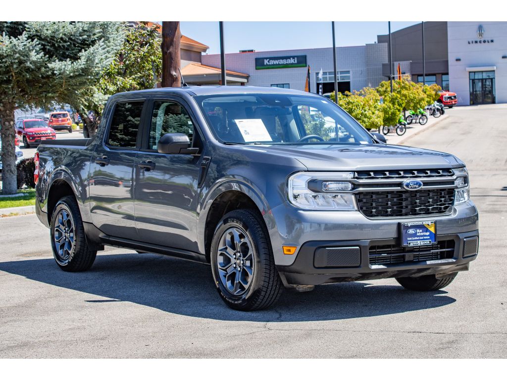 2024 Ford Maverick XLT photo 2