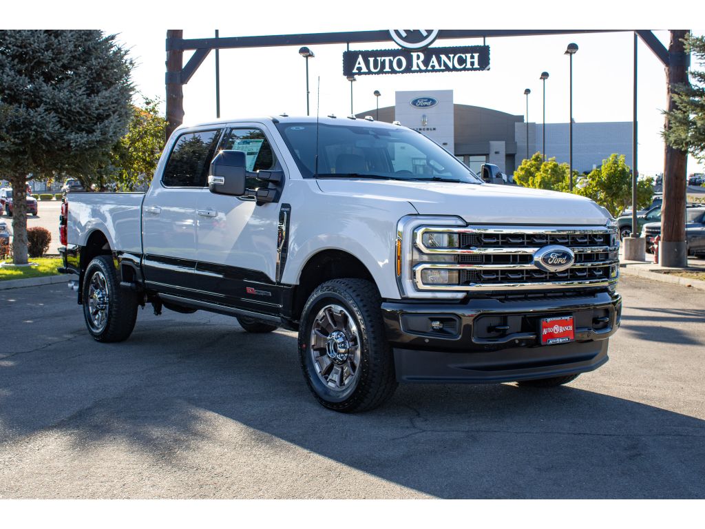 2025 Ford F-350 King Ranch photo 2