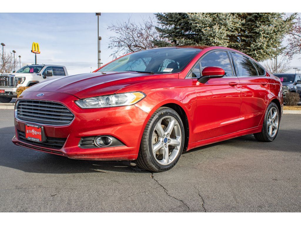 2016 Ford Fusion S photo 3