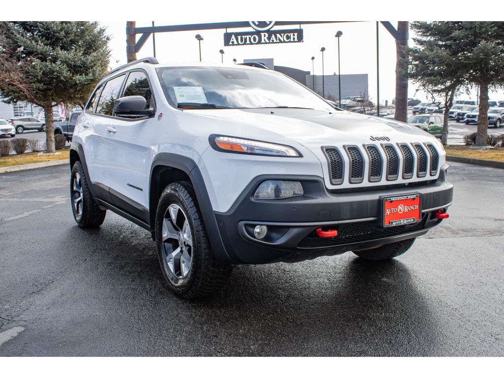 Used 2015 Jeep Cherokee Trailhawk with VIN 1C4PJMBS4FW777904 for sale in Mountain Home, ID