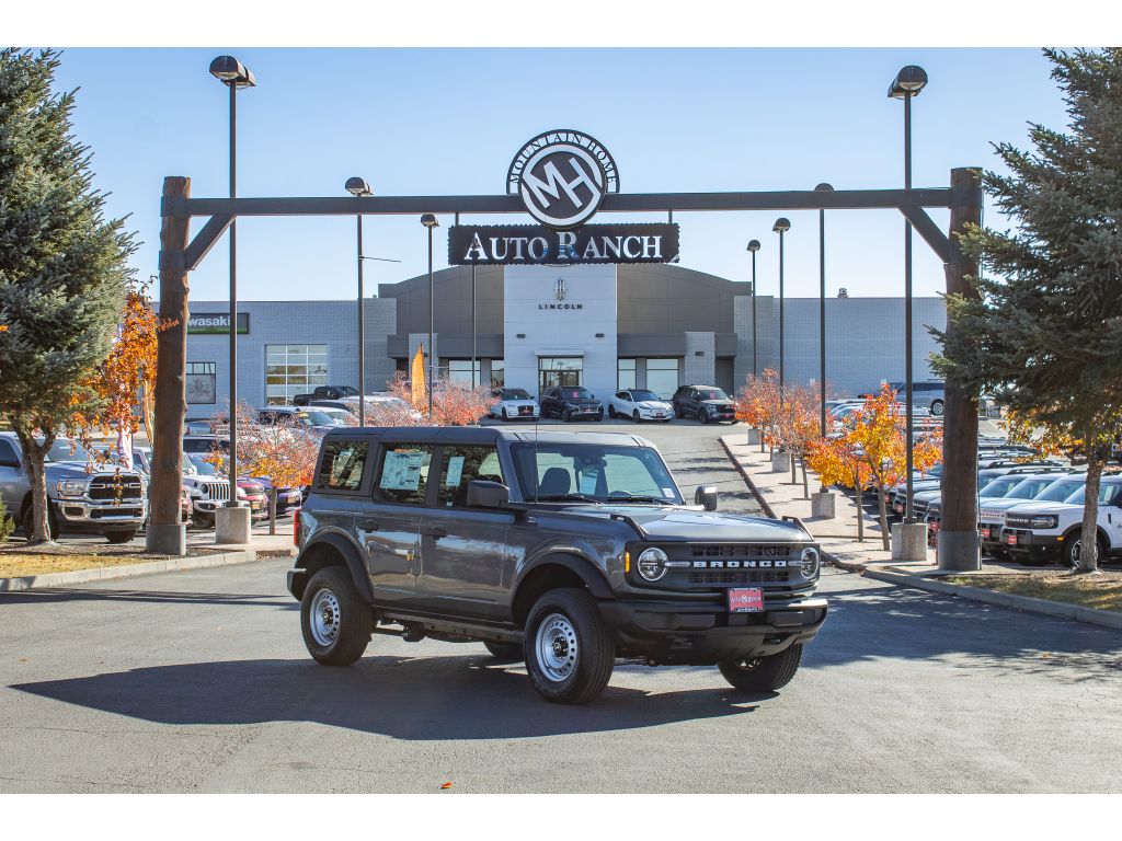 2025 Ford Bronco 4-Door Base's photo