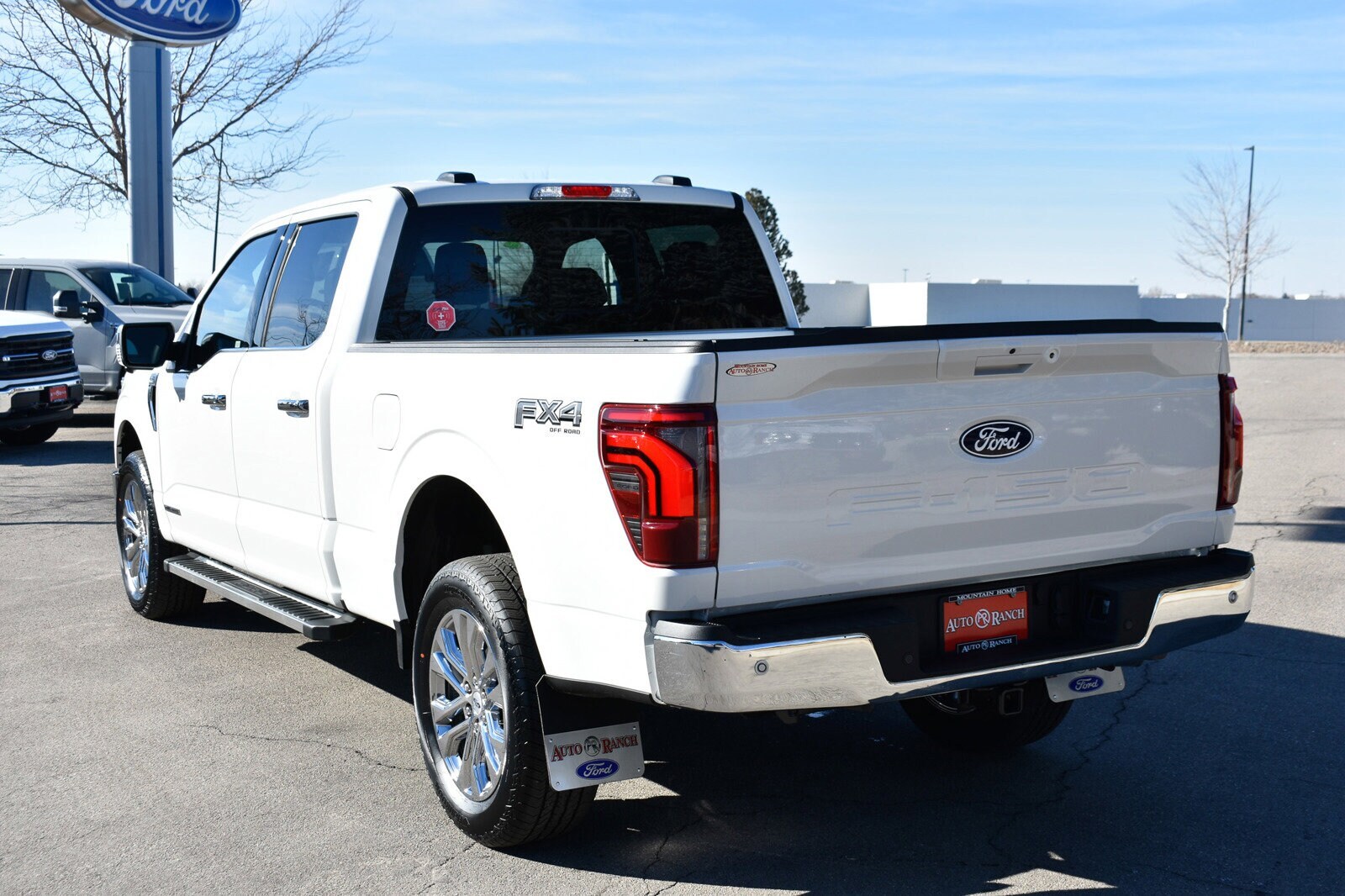 2025 Ford F-150 Lariat photo 4