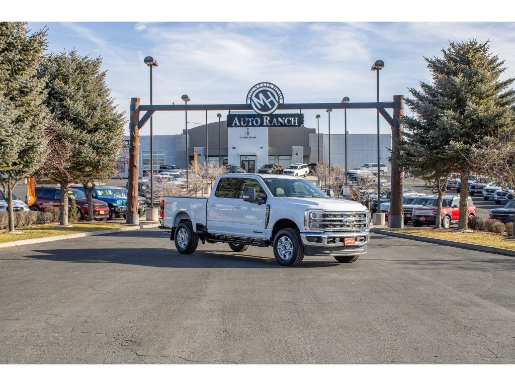 New 2026 Ford F-250 XLT Crew Cab