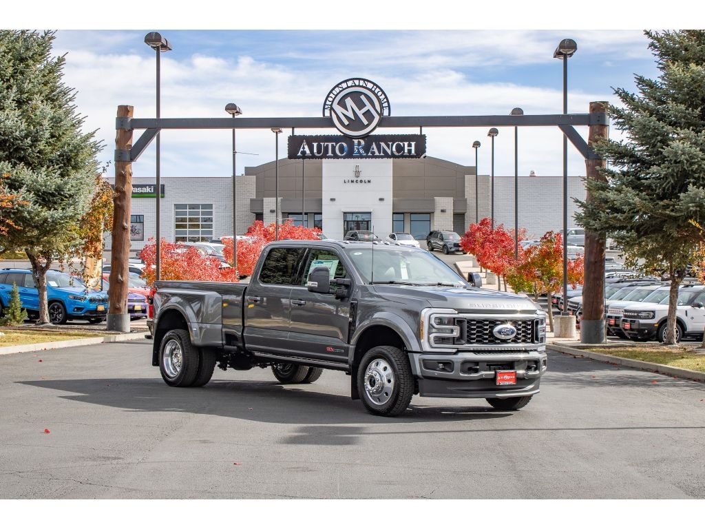 New 2026 Ford F-450 Platinum Crew Cab